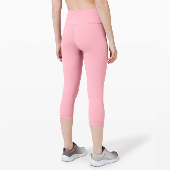 SOLD Lululemon Wunder Under Crop (High-Rise) Full-On Luxtreme 21" in Pink Taupe - Picture 2 of 8